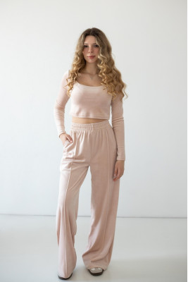 Костюм жіночий